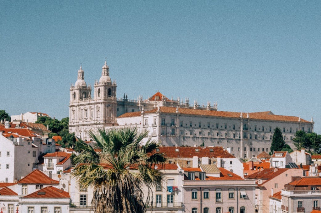 Portugal for Digital Nomads [Guide 2023] 